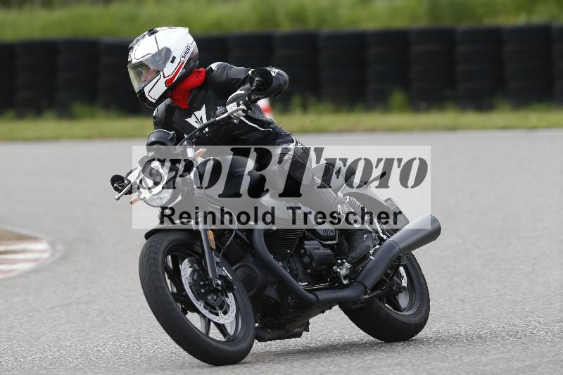 /Archiv-2025/09 22.04.2025 Cornu Master School ADR/gruen-vert/18